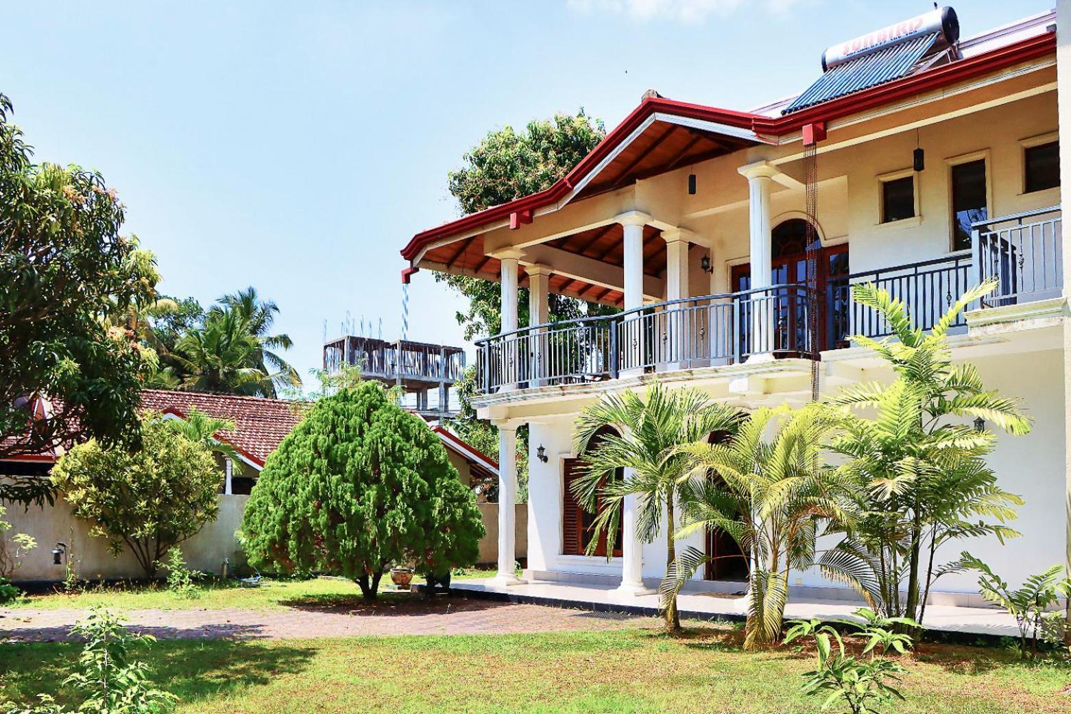 Villa Sisara Negombo Exterior photo